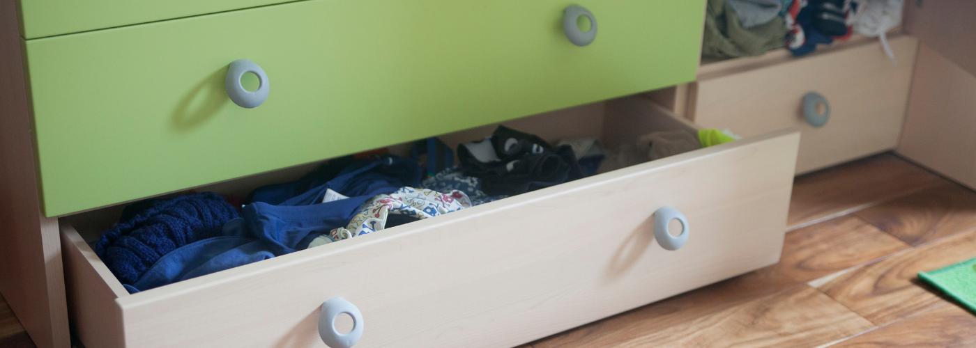 Do Moving Companies Pack Clothes In Drawers