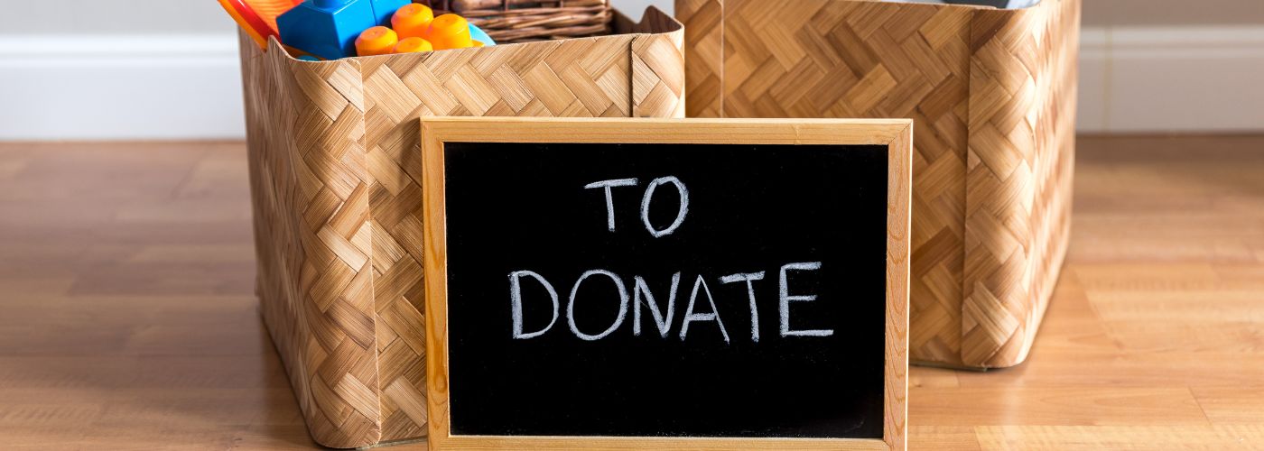 Decluttering and Organizing Before Your Summer Move