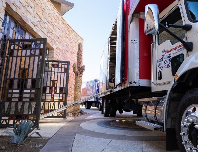 Senior Moving Service Planning for Smooth Transitions